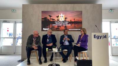 جلسة نقاشية عن مشروعات التطوير العمراني وانعكاس ذلك على البيئة