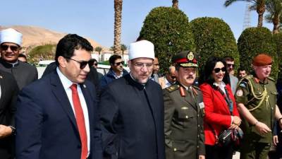 وزير الشباب يشارك في احتفالات جنوب سيناء بذكري رفع العلم علي طابا