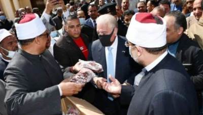 وزير الأوقاف ومحافظ جنوب سيناء يشهدان توزيع 2 طن لحوم إطعام