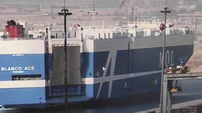 ميناء السخنة يستقبل سفينة نقل سيارات قادمة من جدة