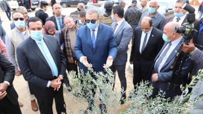 سعفان ومحافظ البحيرة يشاركان في زراعة 1100 شجرة ضمن مبادرة "هنجملها" (صور)