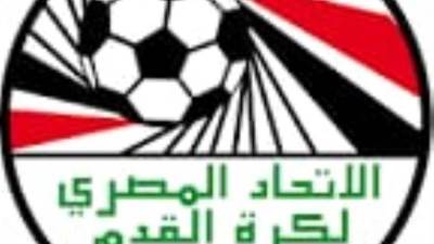 مباراه بدون وصول الحكم و الاخر يرد "لم يتم ابلاغي"