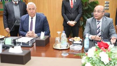 وزيرا العدل والزراعة يوقعان عقداً لنقل أراضي ومباني لإقامة محكمة بالقناطر الخيرية