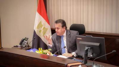 "عبدالغفار" يعقد اجتماعاً لمتابعة سير العمل بخطة تطوير مستشفى معهد ناصر