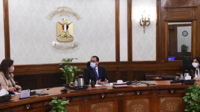 مدبولي  يتابع جهود صندوق مصر السيادي في جذب الاستثمارات للقطاعات المختلفة 