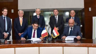 وزير قطاع الأعمال وسفير فرنسا يشهدان مذكرة تفاهم بين "النصر للسيارات" و"فاليو"