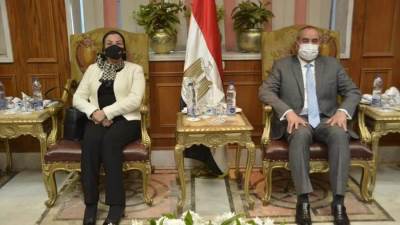 وزيرا الطيران والبيئة يحتفلان باليوم العالمى للأرصاد