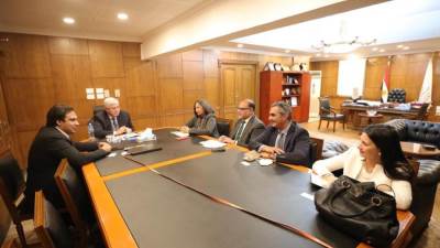 التعليم العالي والبنك المركزي يبحثان آليات تحقيق الشمول المالي بين شباب الجامعات