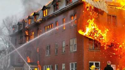 الحماية المدنية تنجح في إخماد حريق نشب خلف ستوديو مصر