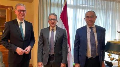 لقاءات مكثفة لوزير السياحة مع مسئولي كبرى منظمي الرحلات بألمانيا 