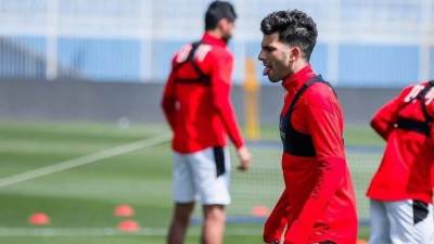 زيزو ينشر صورة له من تدريبات المنتخب: "جاهزون"  