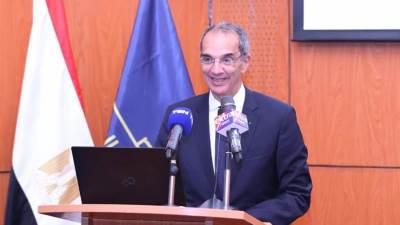 عمرو طلعت: تكنولوجيا المعلومات والاتصالات توفر للمرأة آليات للعمل عن بُعد