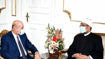 وزير الأوقاف يستقبل مستشار الرئيس الفلسطيني بشأن تدريب الواعظات