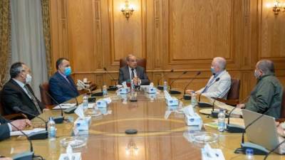 "مرسي" يبحث مع وفد شركة "بابيرس" الأسترالية سبل تعزيز التعاون المشترك