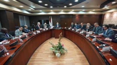 “الوزير" يبحث مع وفود 10 شركات بريطانية الفرص الاستثمارية المتاحة بمجال النقل