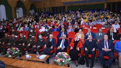 وزير التعليم الفنى يكرم الفائزين بمسابقة ورشة العمل عن البيولوجيا التخليقية