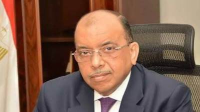 شعراوي يجري اتصالات هاتفية مع المحافظين للاطمئنان علي توافر السلع الأساسية 