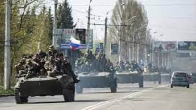 الدفاع البريطانية: انسحاب القوات الروسية من مطار جوستوميل قرب كييف