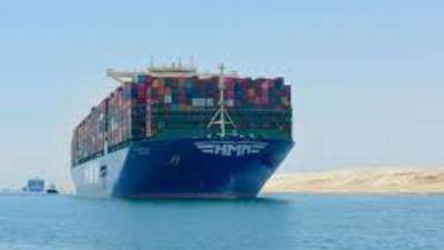 ربيع: قناة السويس تسجل عبور 5303 سفينة بإجمالي حمولات 313.3 مليون طن 