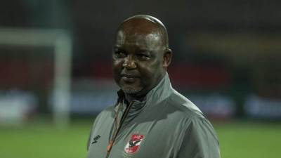 "بيتسو موسيمانى" مباراة الأهلي والهلال السودانى صعبة على الفريق 