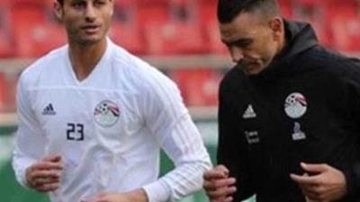 تعرف على حقيقة الخلاف بين الحضري ولاعب النادي الأهلي "محمد الشناوي" 