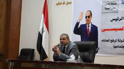 «سعفان» يسلم 2166 وثيقة تأمين ضد الحوادث الشخصية للعمالة غير المنتظمة بالقليوبية