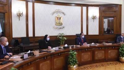 رئيس الوزراء يتابع موقف توافر السلع ومستلزمات الإنتاج