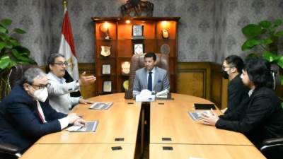 وزير الشباب يبحث نشر الألعاب الإلكترونية العالمية على مستوى الجمهورية