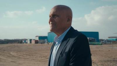 هشام عباس يشارك بحملة «مجدي يعقوب» في رمضان للتبرع لبناء مركز قلب