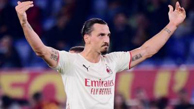 صحيفة إيطالية: إبراهيموفيتش ينوي الاعتزال نهائيًا 