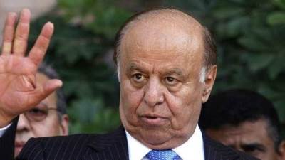 الرئيس اليمني يعلن نقل صلاحياته إلى مجلس القيادة الرئاسي 