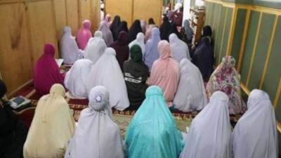 حكم صلاة التروايح للمرأة في المسجد وما شروطها؟.. الأزهر يوضح 