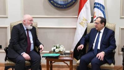 وزير البترول يستقبل نائب رئيس مفوضية الاتحاد الأوروبى لبحث التعاون بمجال الطاقة