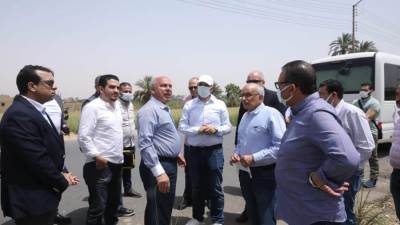 «الوزير» يتابع تنفيذ الجسور الترابية والمحطات لمشروع القطار الكهربائي السريع