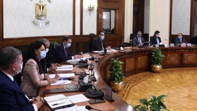 "مدبولي" يوجه بتشكيل مجموعة لوضع استراتيجية التعافي من التداعيات السلبية للأزمة العالمية