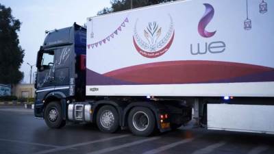 المصرية للاتصالات WE تطلق قافلة مواد غذائية لدعم أهالي قرى الشيخ زويد