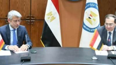 "الملا وفياض" يستعرضان بنود التعاقد لاتفاقية توريد الغاز المصرى إلى لبنان