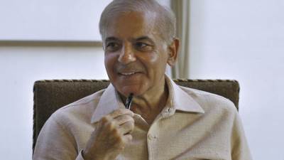 شهباز شريف يدعو إلى إصلاح اقتصاد باكستان بشكل عاجل 