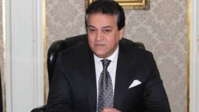 وزير التعليم العالي يتابع الموقف التنفيذي لجامعة الزقازيق الأهلية 