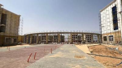 وزير التعليم العالي يتابع الموقف التنفيذي لجامعة الزقازيق الأهلية