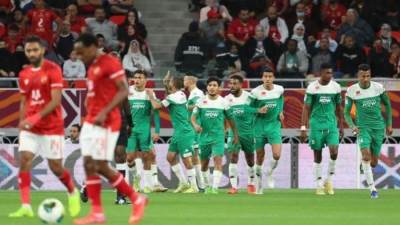 مسؤولو الرجاء يستعدون لتقديم شكوى ضد "جاك ندالا" عقب مباراة الأهلي والرجاء