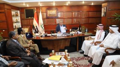 «سعفان» يبحث مع «القنصل السعودي» وشركات نقل الحجاج التنسيق لسفر العمالة المصرية