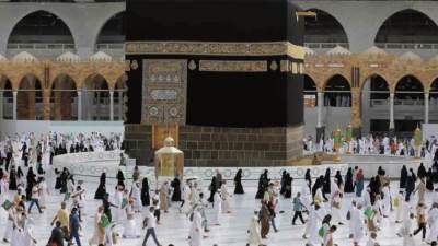 60 مطوف لخدمة قاصدي المسجد الحرام في شهر رمضان المبارك 