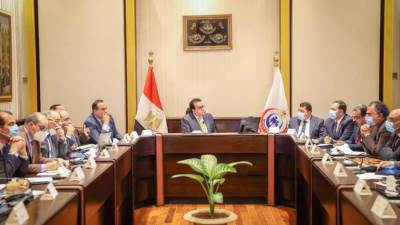 «عبدالغفار» يوجه بالتكريم الدوري للمتميزات من الرائدات الريفيات بالمحافظات