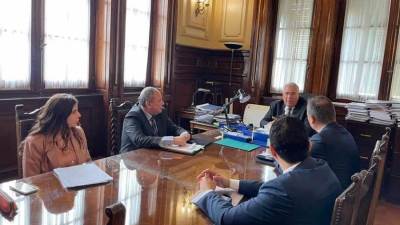 «القصير» ومدير شركة القناة للسكر يبحثان الانتهاء من استصلاح 180 ألف فدان