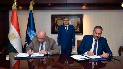 «أسامة ربيع» يشهد توقيع تفاهم مع «بترومنت» للتعاون بمجال تقديم الخدمات البحرية