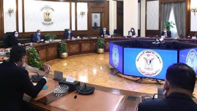 رئيس الوزراء يتابع جهود توفير السلع الاستراتيجية ومستلزمات الإنتاج