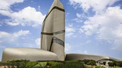 مركز الملك عبدالعزيز الثقافي العالمي يطلق مشروع "جسور الشعر"