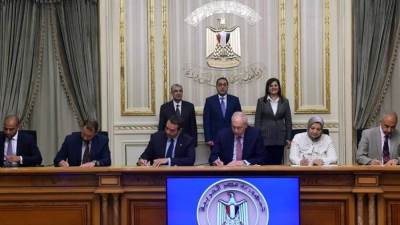 مدبولي يشهد توقيع مذكرة تفاهم لإنتاج 350ألف طن وقود أخضر سنوياً بالسخنة