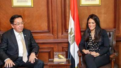 "المشاط" تلتقي بسفير كازاخستان لبحث العلاقات الاقتصادية مع مصر 